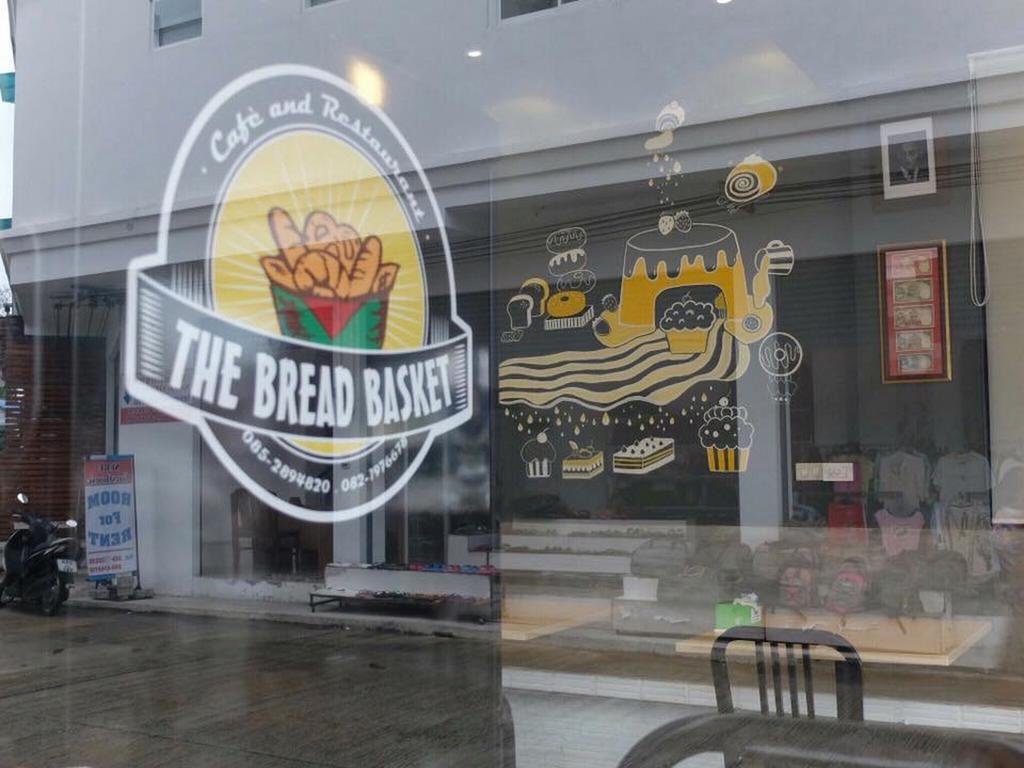 The Bread Basket Hotel Kamala Beach Exterior photo
